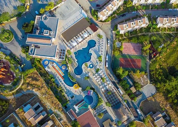 Wy Residences Kusadasi Hotel *