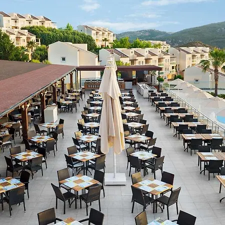 Отель Wy Residences Kusadasi *