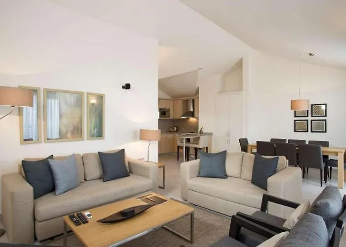 Wy Residences Kusadasi Hotell *